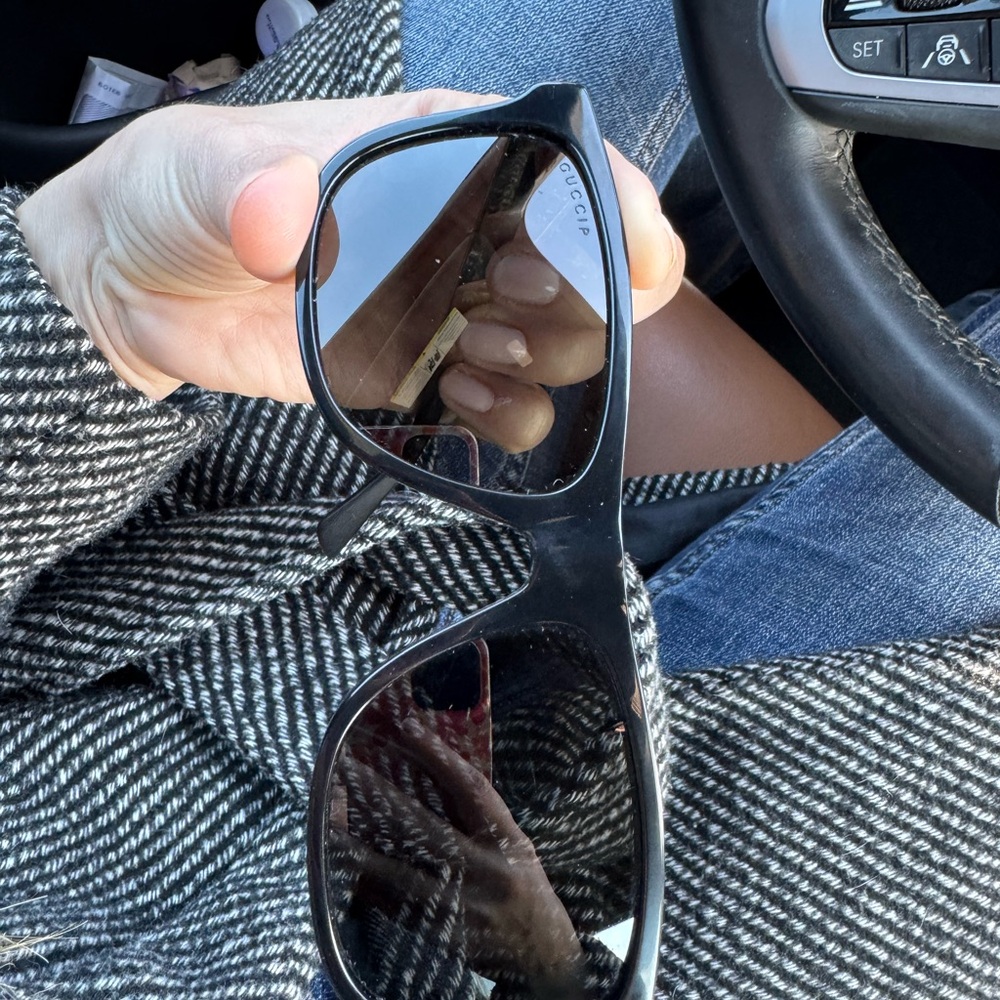 Gucci Wayfarer Sunglasses - Picture 10 of 15